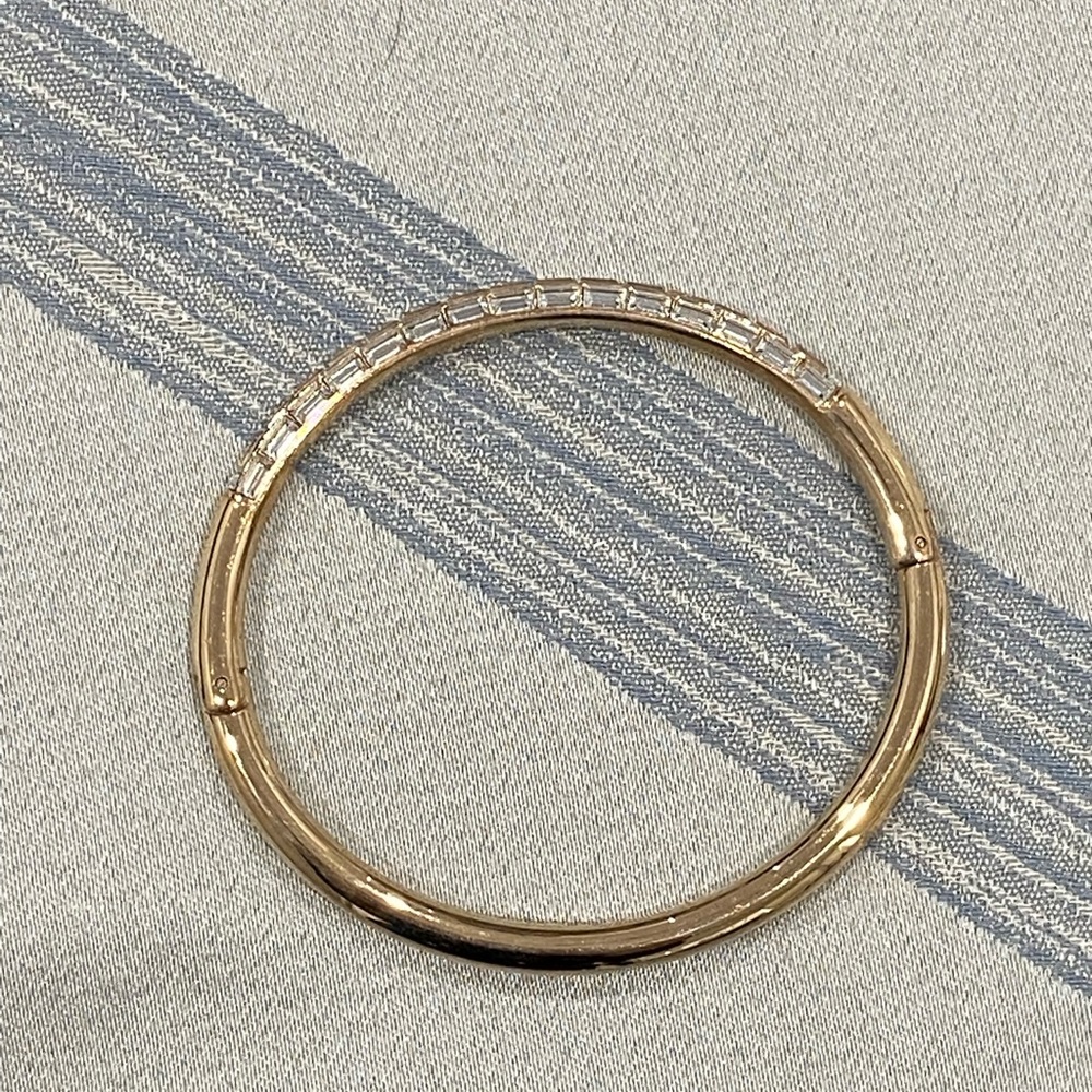 Gold Swarovski Bangle - Picture 4 of 5